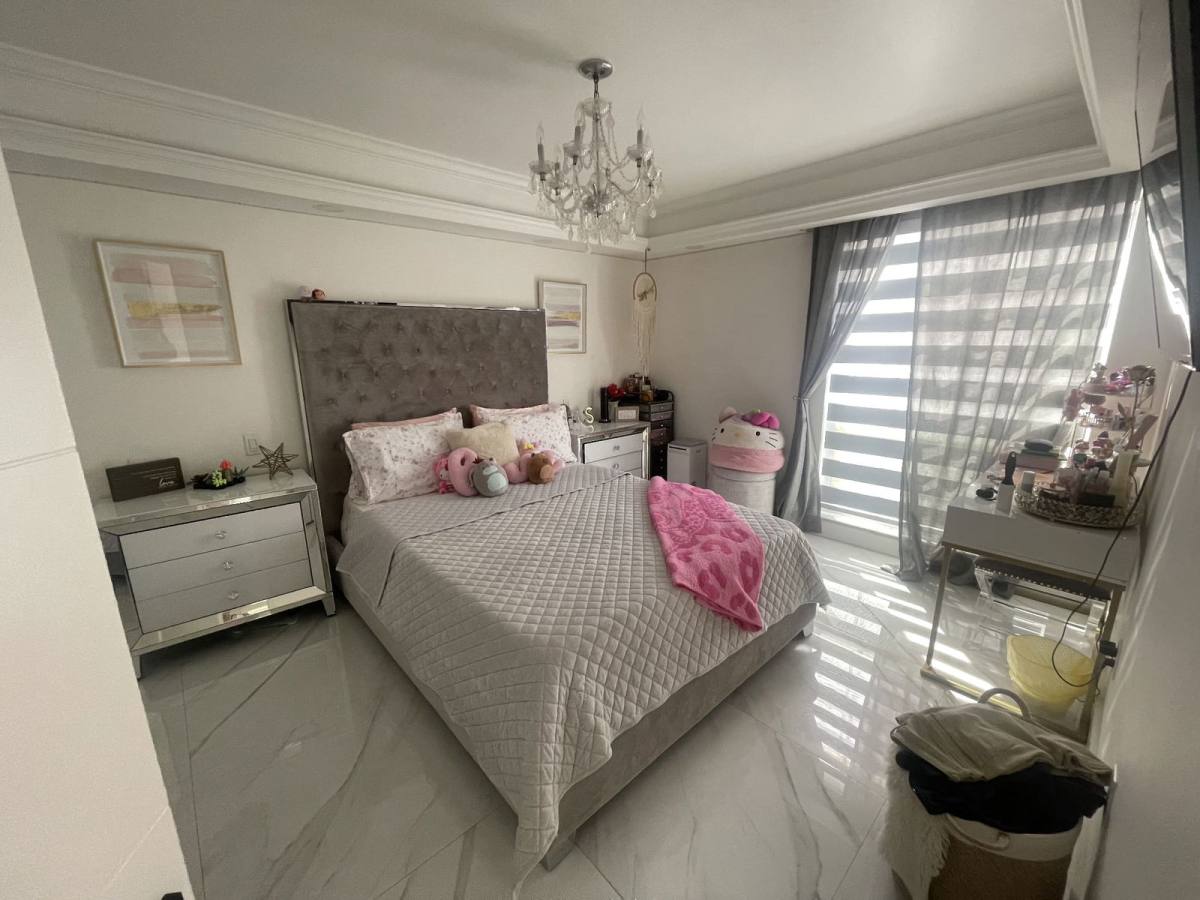 Apartment for rent at 7120 Fairway Dr, Hialeah, FL 33014