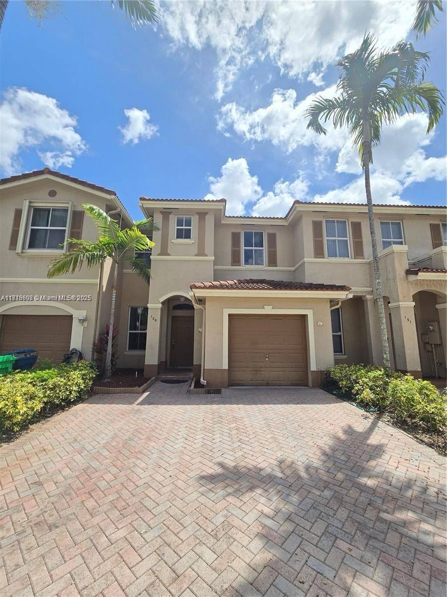 Townhouse for rent at 129 Riverwalk Circle, Fort Lauderdale, FL 33326