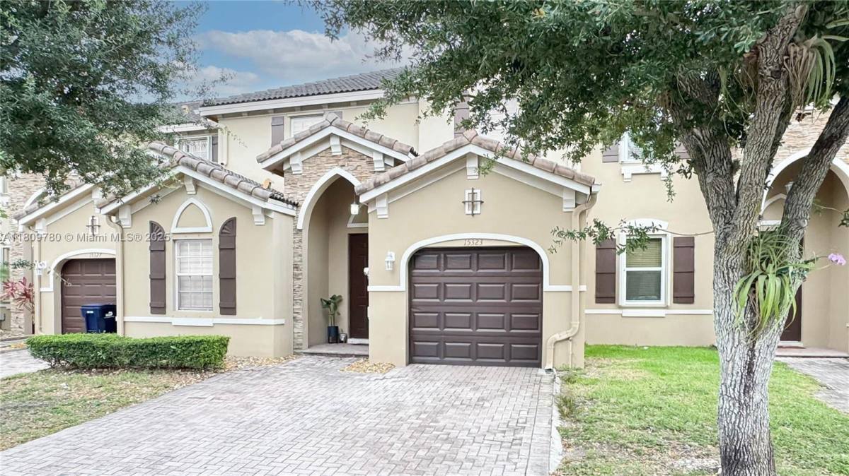 Townhouse for rent at 15323 SW 9th Way, Miami, FL 33194