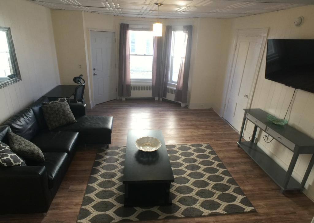 Apartment for rent at 282 Summer St, Manchester, NH 03103