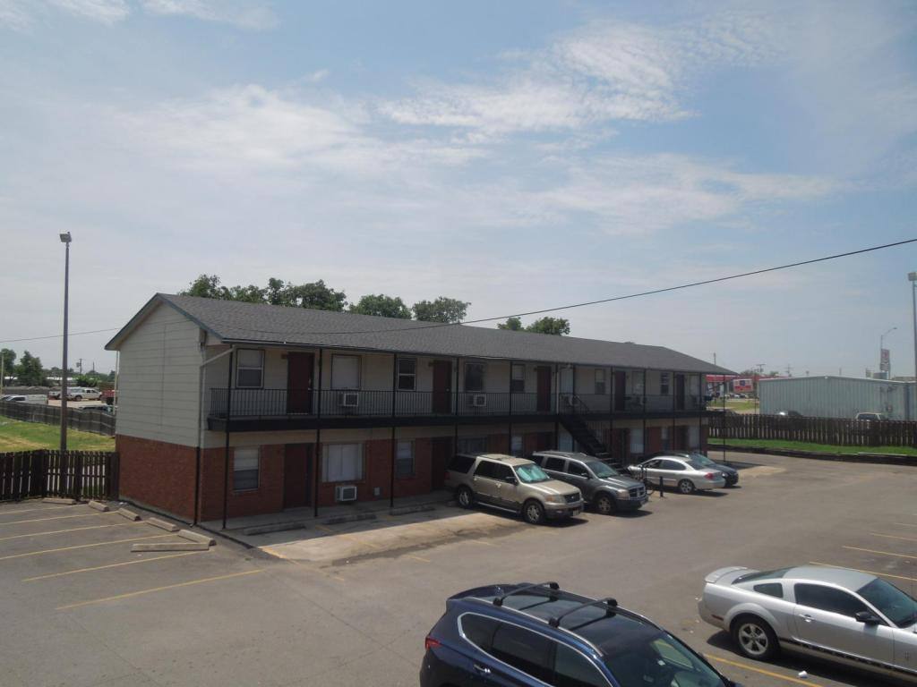 Apartment for rent at 2007 NW Lindy Ave, Lawton, OK 73507