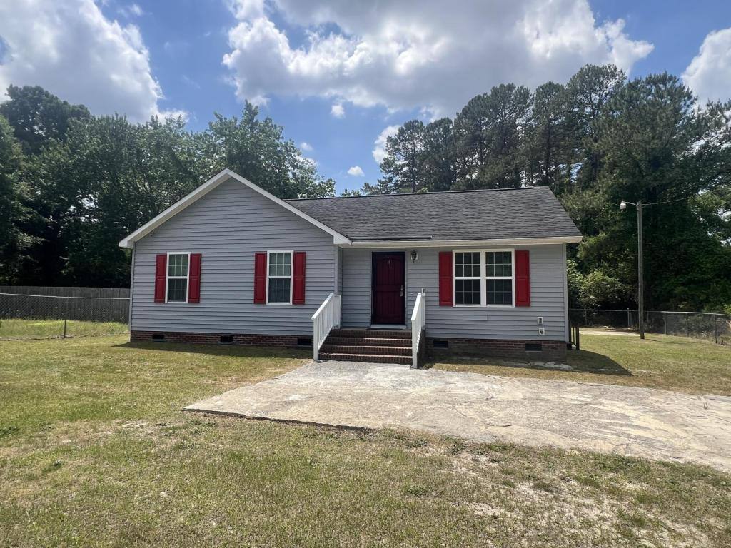 House for rent at 626 Horseshoe Dr, Fayetteville, NC 28303