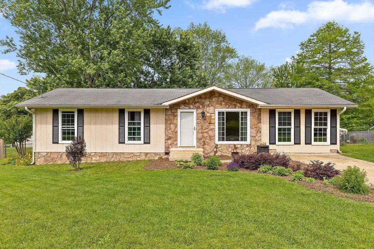House for rent at 112 Gwen Dr, Ringgold, GA 30736