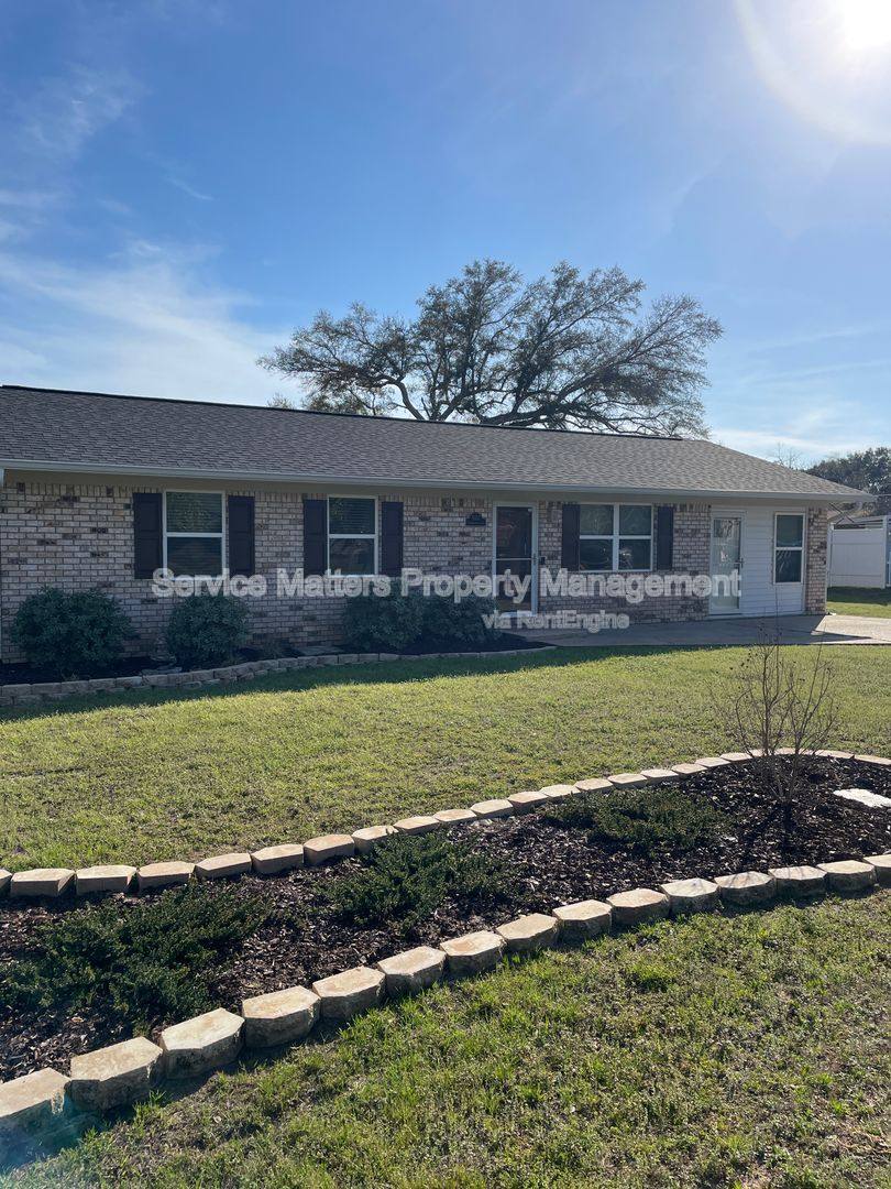House for rent at 5057 Pennington Lane, Milton, FL 32571
