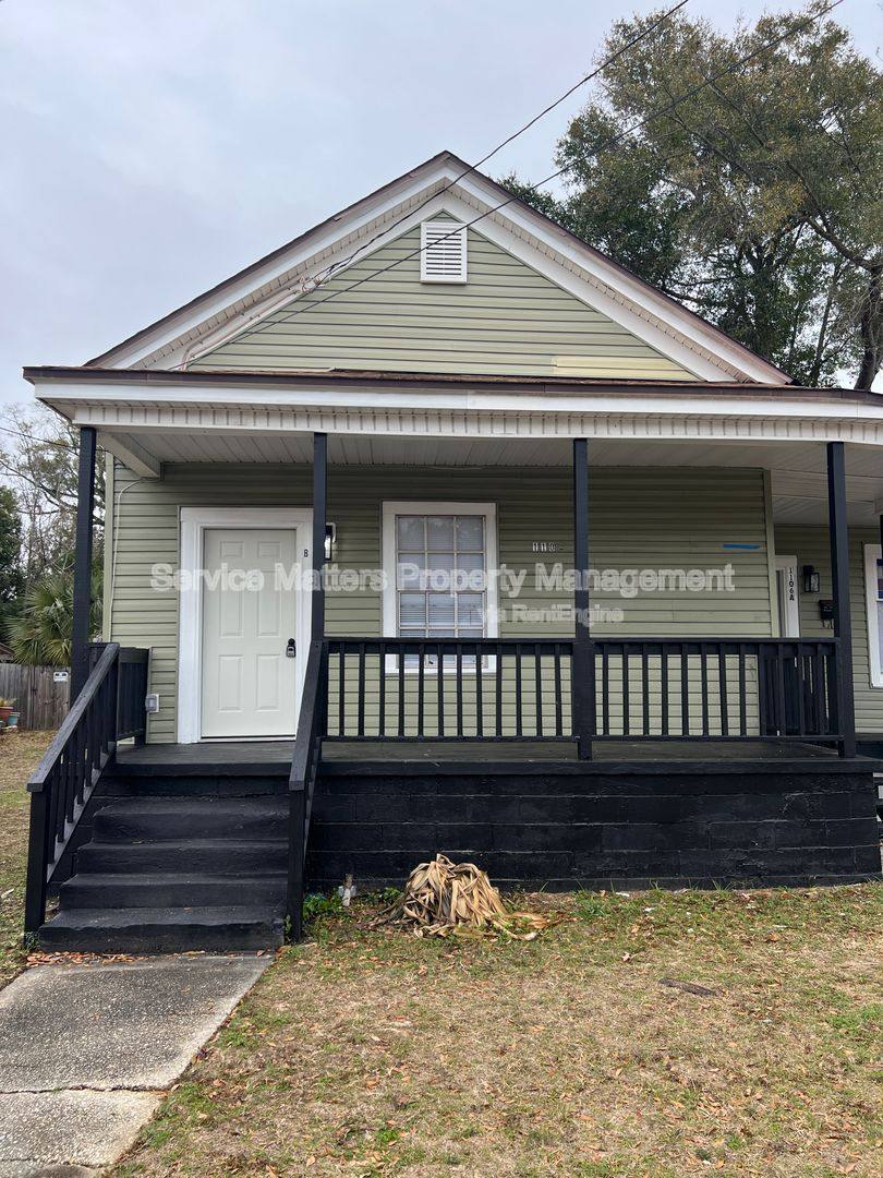 Townhouse for rent at 1106 Martin Luther King Jr Dr, Pensacola, FL 32503