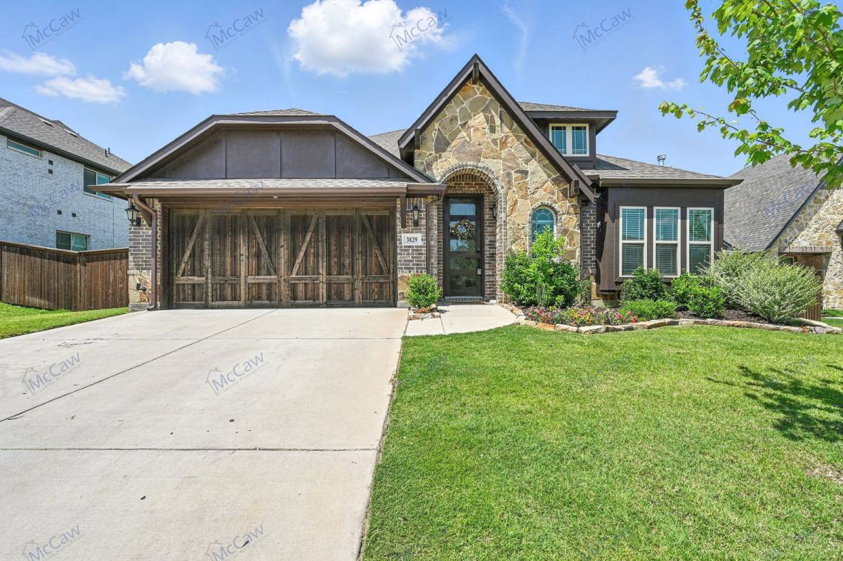 House for rent at 3829 Honey Grove Dr, Midlothian, TX 76065