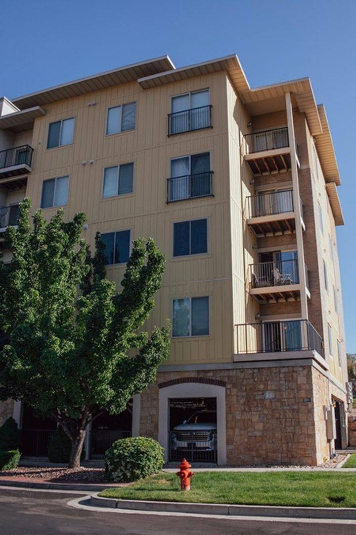 Condo for rent at 165 W Albion Village Way #105, Sandy, UT 84070