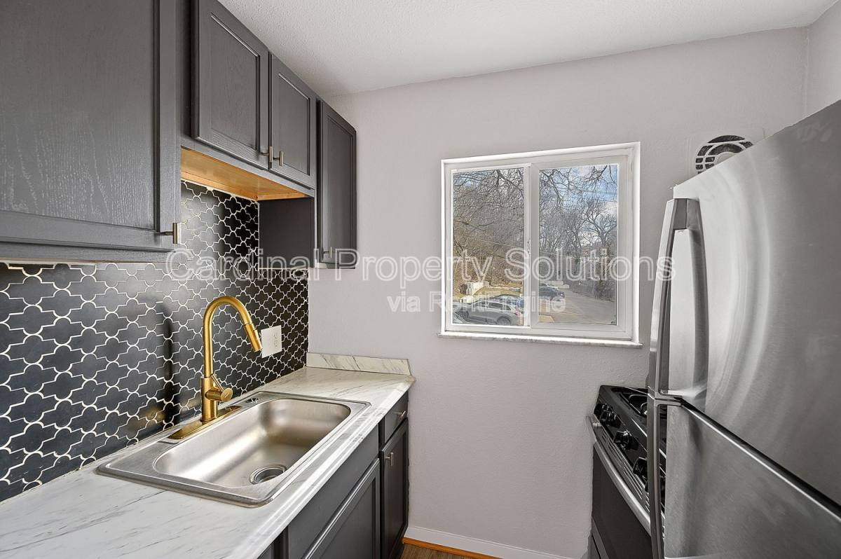 Apartment for rent at 3271 Morrison Ave #2, Cincinnati, OH 45220