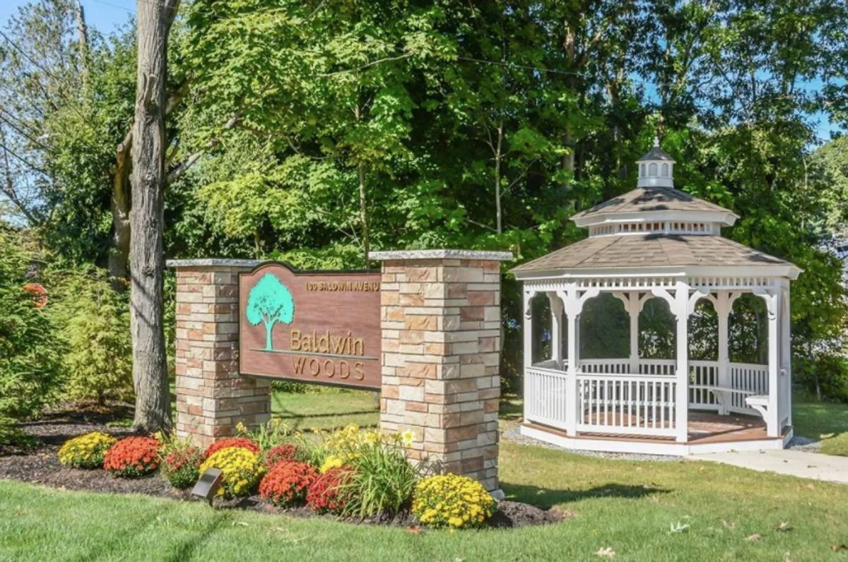 House for rent at 100 Baldwin Ave #27, Woburn, MA 01801