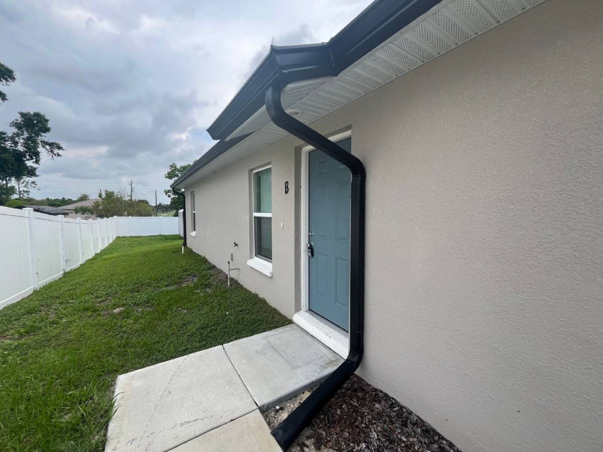 Townhouse for rent at 640 E Grapefruit Ave, Lake Alfred, FL 33850