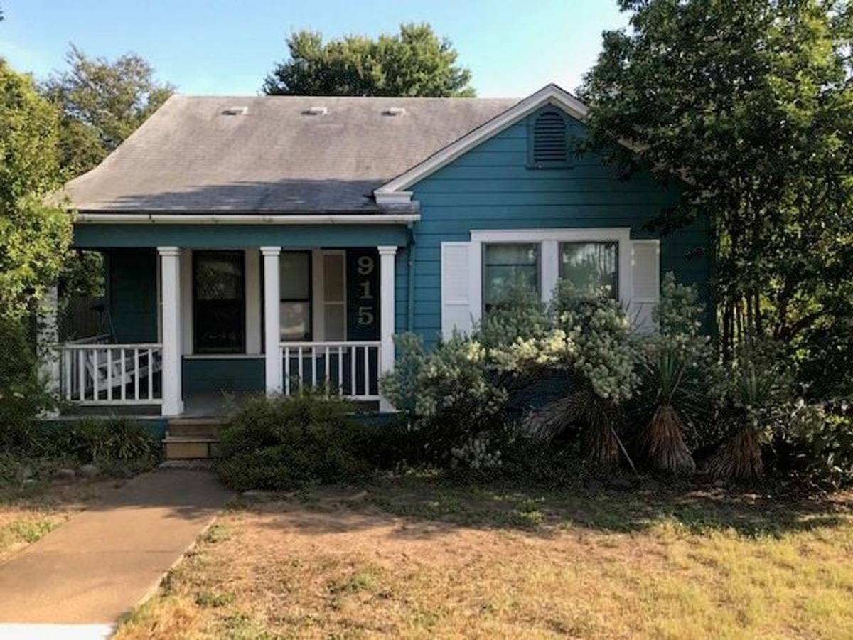 House for rent at 915 W 29th St, Austin, TX 78705