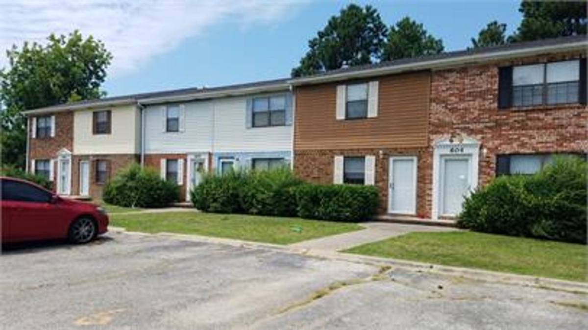 Apartment for rent at 604 N 13th St, Paragould, AR 72450