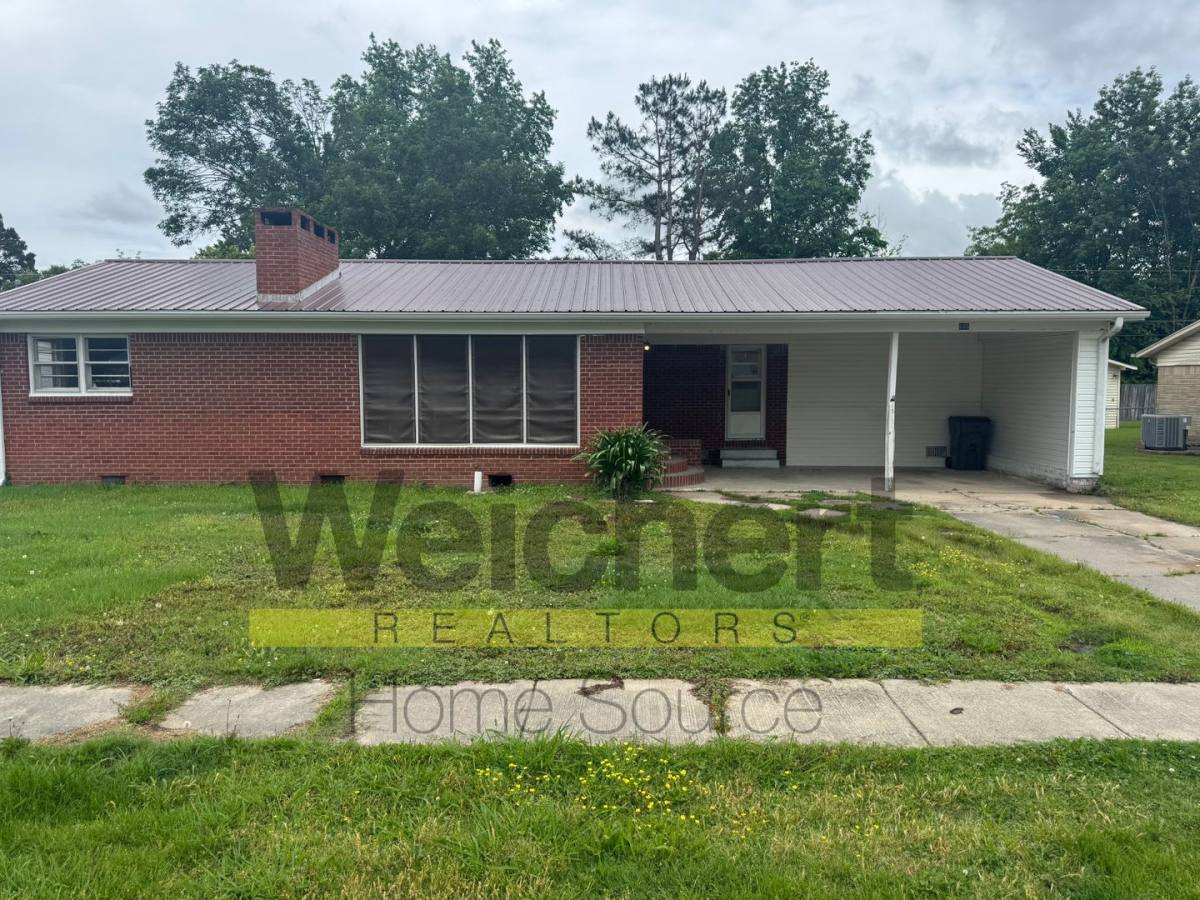 House for rent at 605 N 9th St, Paragould, AR 72450