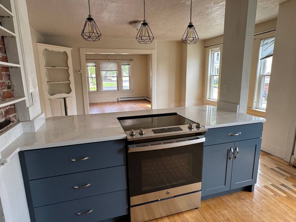 Apartment for rent at 4 Hazel St, Manchester, NH 03104