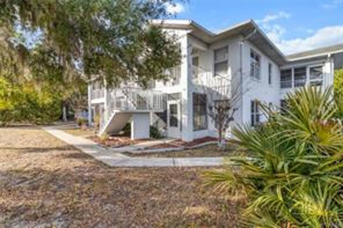 Condo for rent at 919 SE Mayo Dr, Crystal River, FL 34429