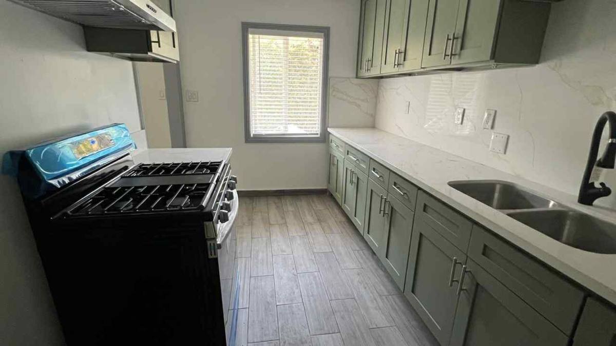 Apartment for rent at 10218 S Dixion Ave, Inglewood, CA 90303