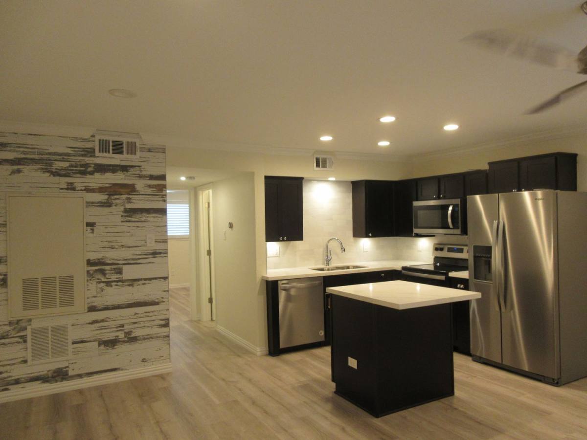 Apartment for rent at 300 Pecore, Houston, TX 77009