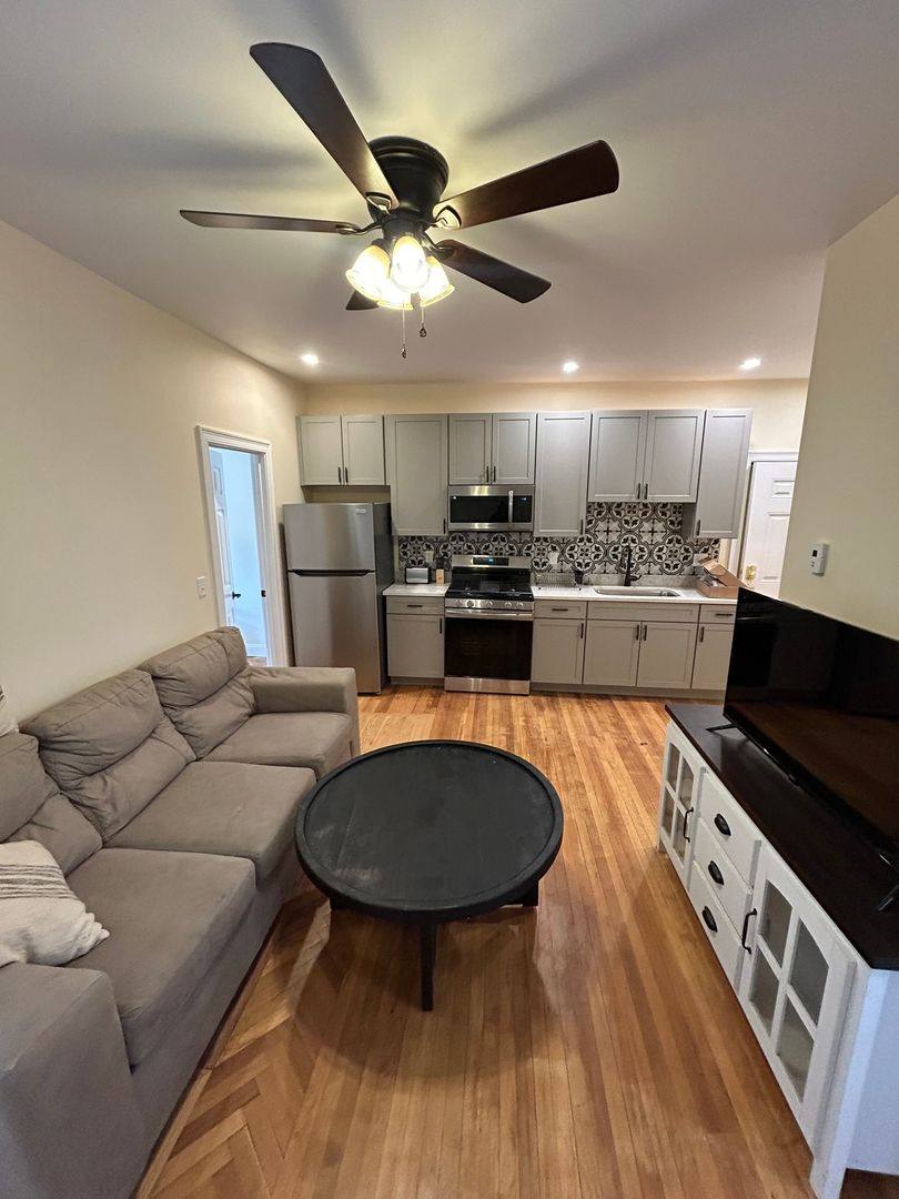 Apartment for rent at 416 Pearl St #4, Burlington, VT 05401