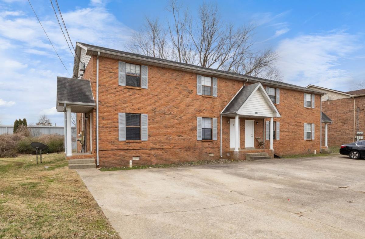Apartment for rent at 1620 Baltimore Dr, Clarksville, TN 37043