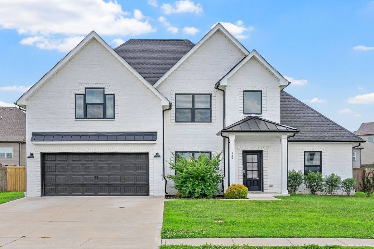 House for rent at 335 Bluebriar Trace, Clarksville, TN 37043