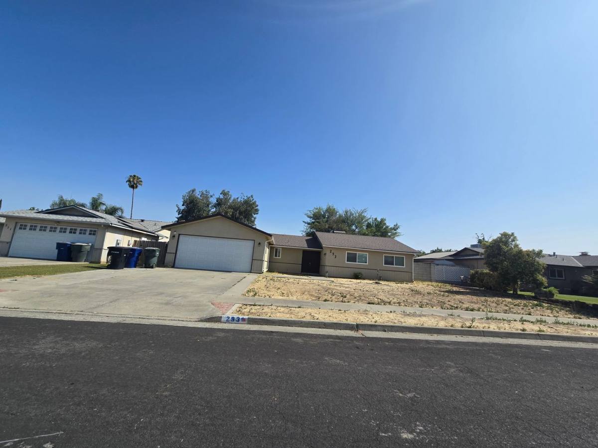 House for rent at 293 E Julia Way, Hanford, CA 93230