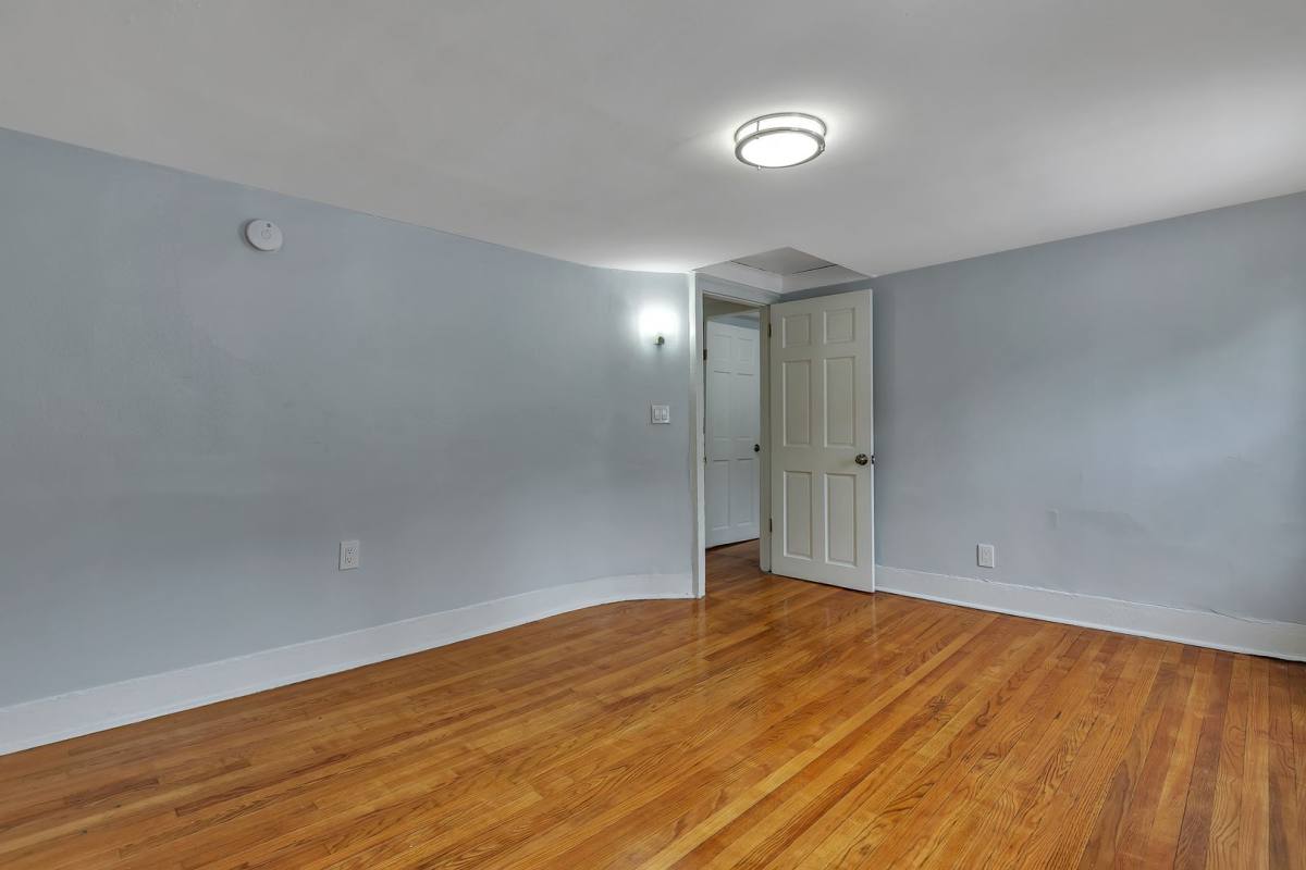 Apartment for rent at 401 Crown St, New Haven, CT 06511
