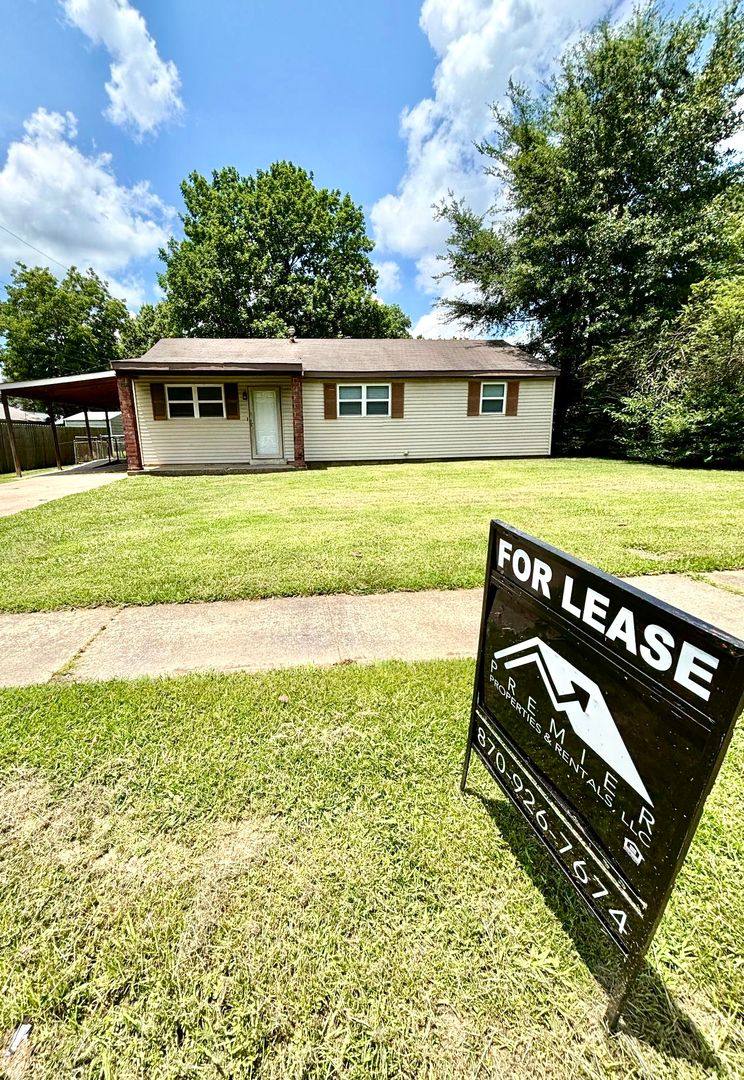 House for rent at 2215 Sutton, Jonesboro, AR 72401