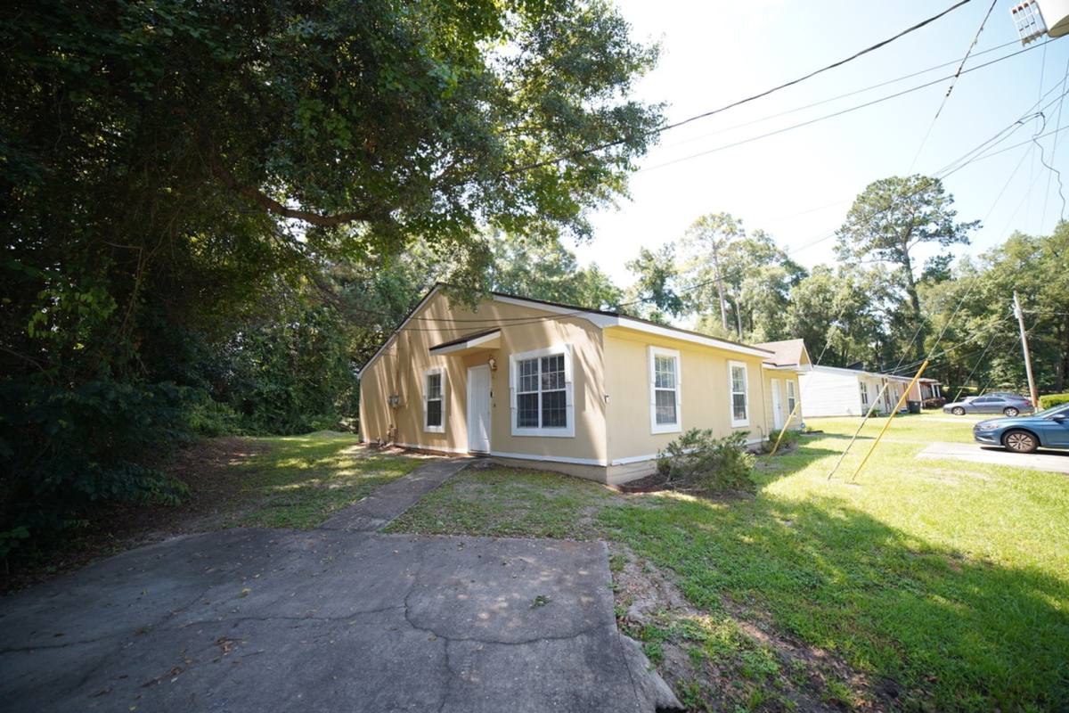 Apartment for rent at 6315 S Placid Place, Tallahassee, FL 32303