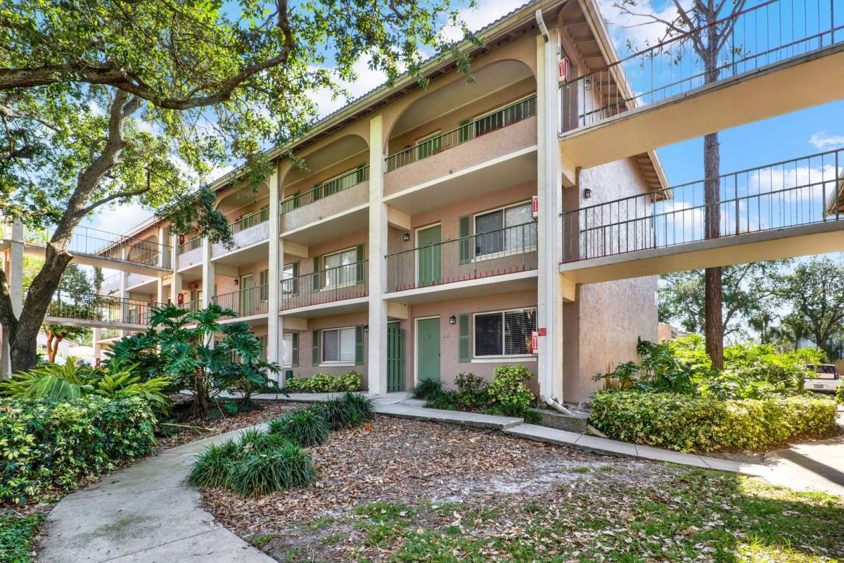 Condo for rent at 109 Oyster Bay Circle, Altamonte Springs, FL 32701