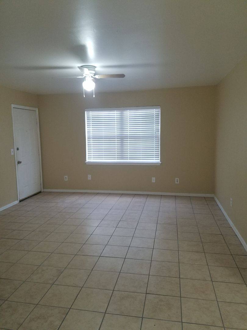 Apartment for rent at 401 12th Ave SE, Norman, OK 73071