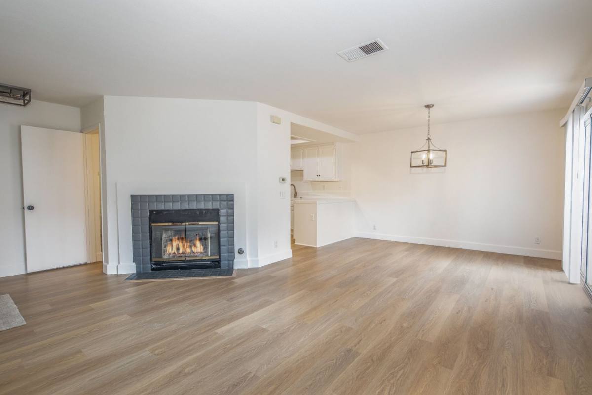 Townhouse for rent at 21216 Jasmines Way, Lake Forest, CA 92630