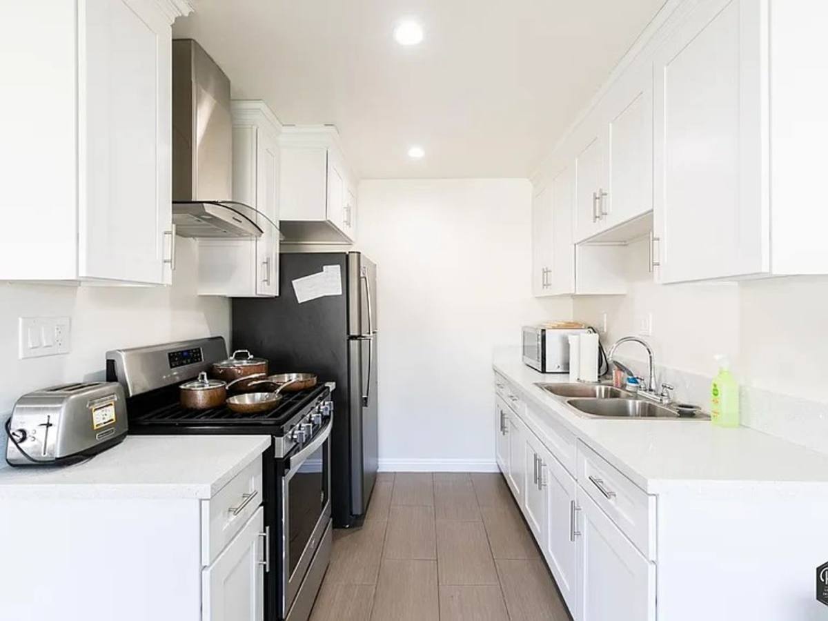 Apartment for rent at 3534 Copeland Place, Los Angeles, CA 90032