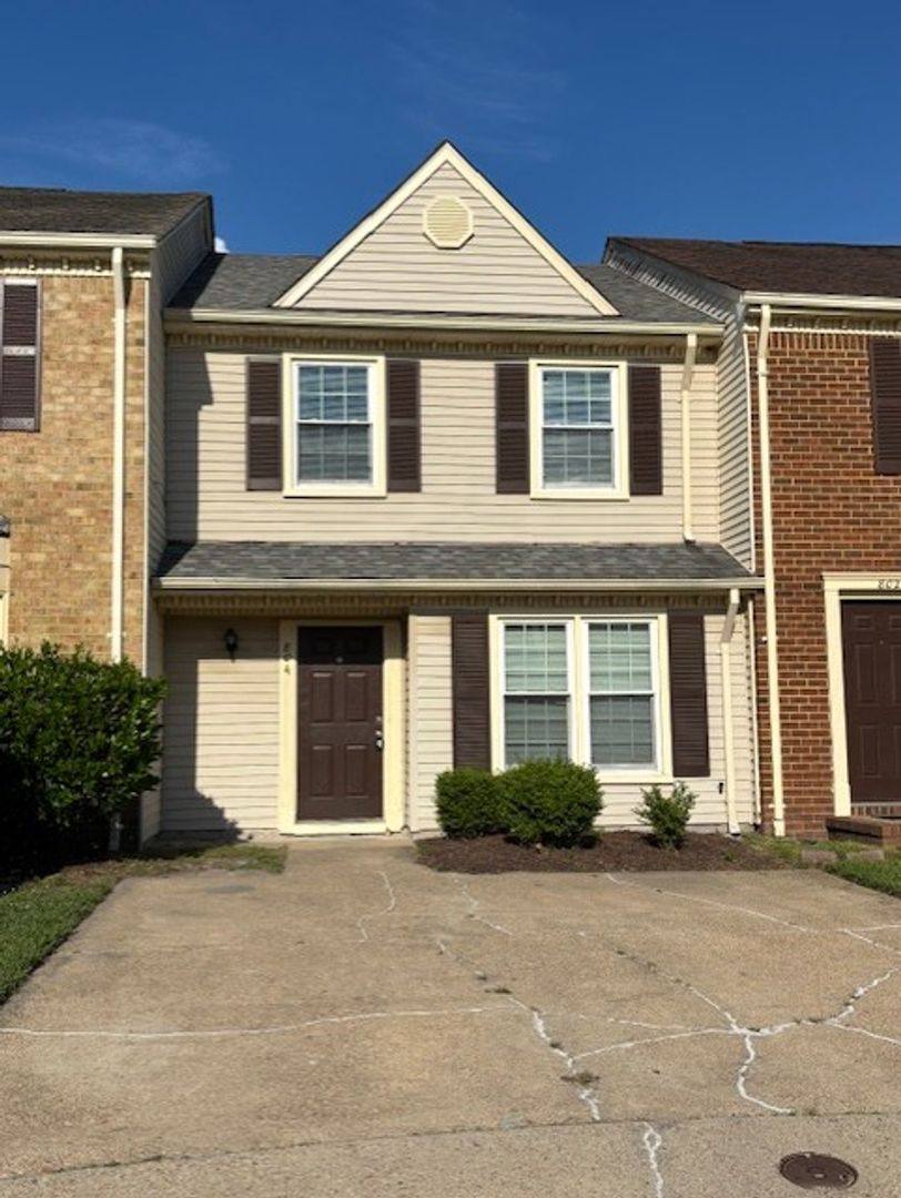 Townhouse for rent at 804 Pencil Box Way, Virginia Beach, VA 23462