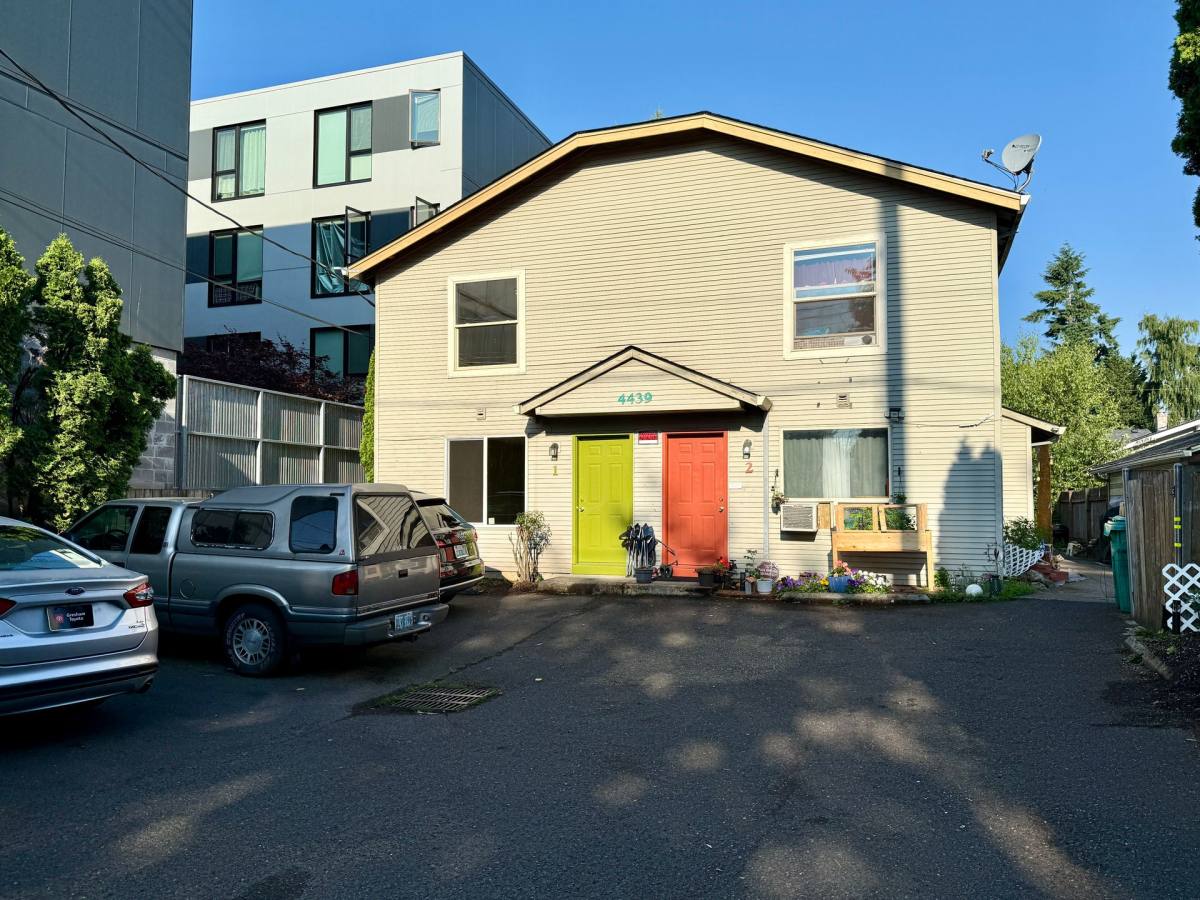 Apartment for rent at 4439 SE 52nd Ave, Portland, OR 97206