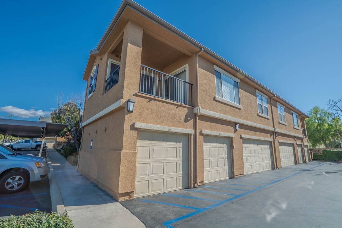 Apartment for rent at 20000 Plum Canyon, Santa Clarita, CA 91350