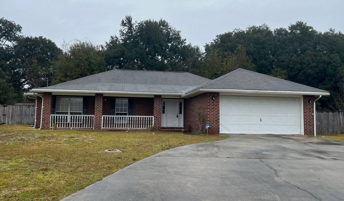 House for rent at 4902 Chads Circle, Milton, FL 32571