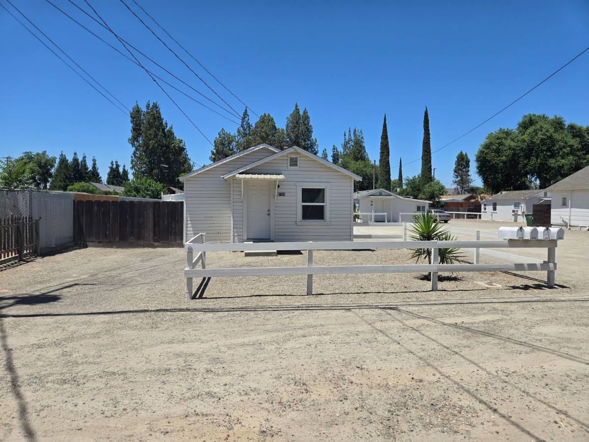 Townhouse for rent at 1099 Kenwood Ave, Turlock, CA 95380