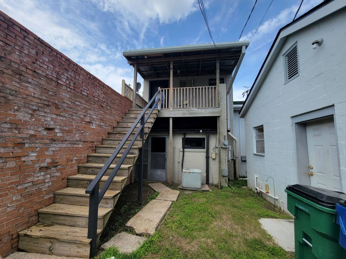 House for rent at 317 N Cushing Ave, Kaplan, LA 70548