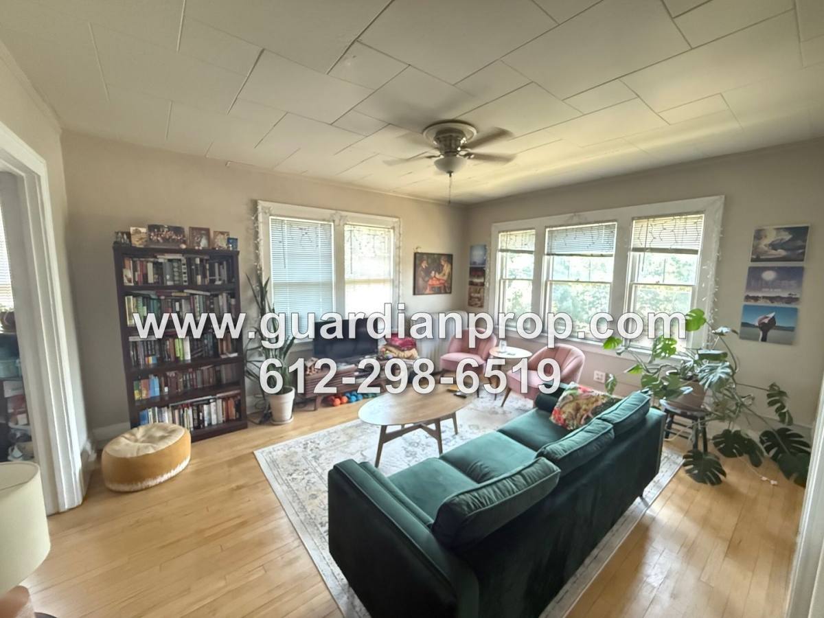 Apartment for rent at 2057 Laurel Ave, Saint Paul, MN 55104