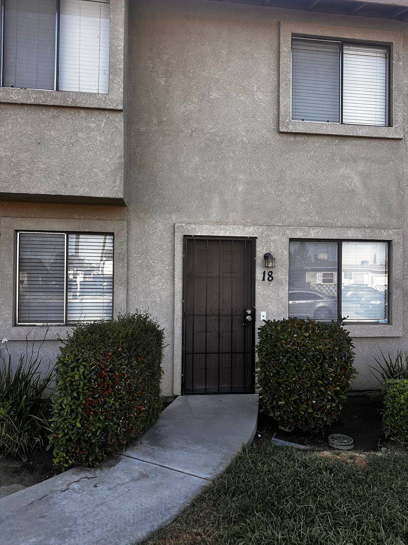 House for rent at 510 Real Rd #18, Bakersfield, CA 93309