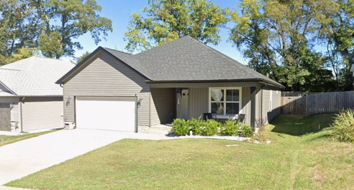House for rent at 129 Eagles Perch Lane, Clarksville, TN 37040