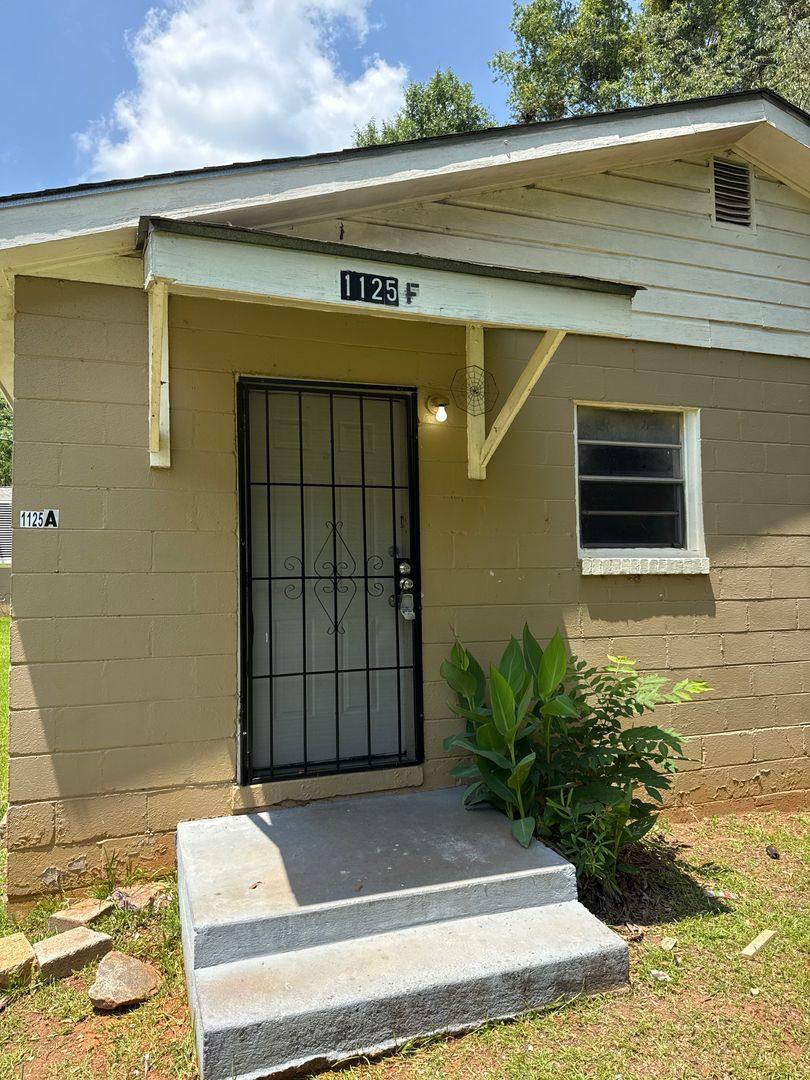 Townhouse for rent at 1125A Dewey St, Griffin, GA 30223