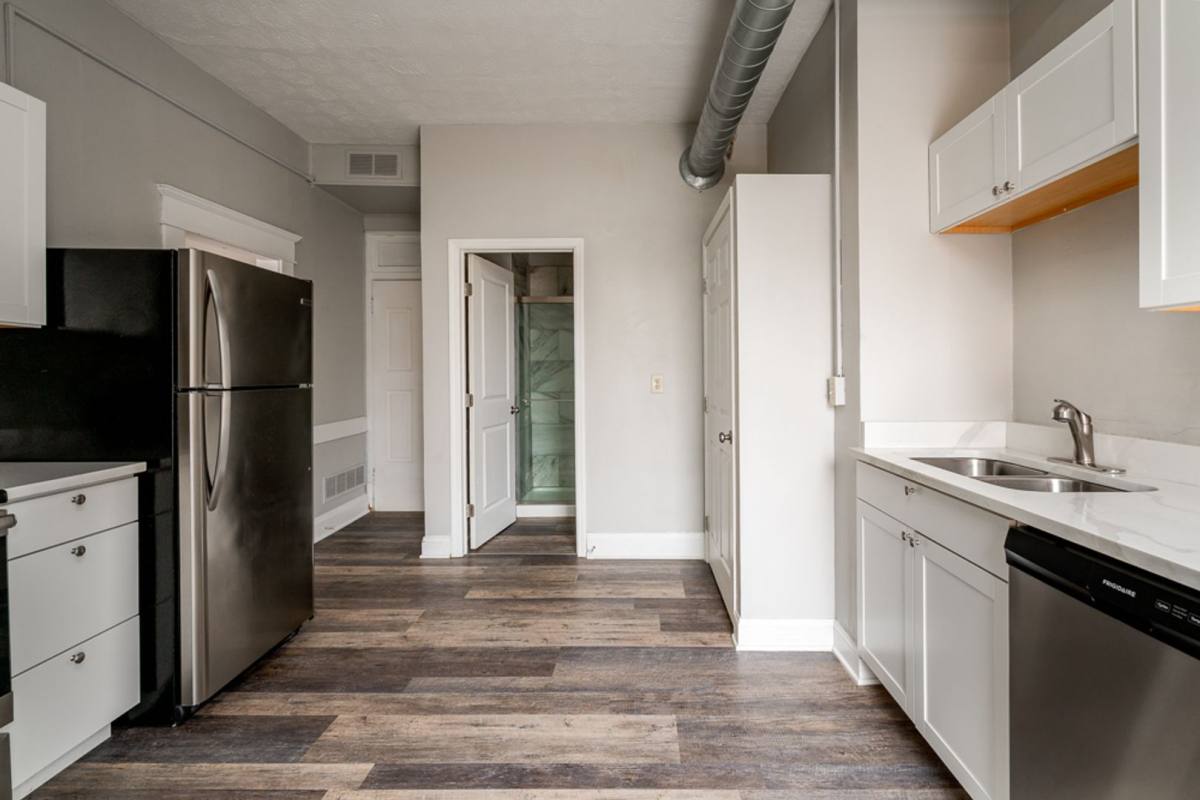 Apartment for rent at 901 - 903 Oak St, Columbus, OH 43205