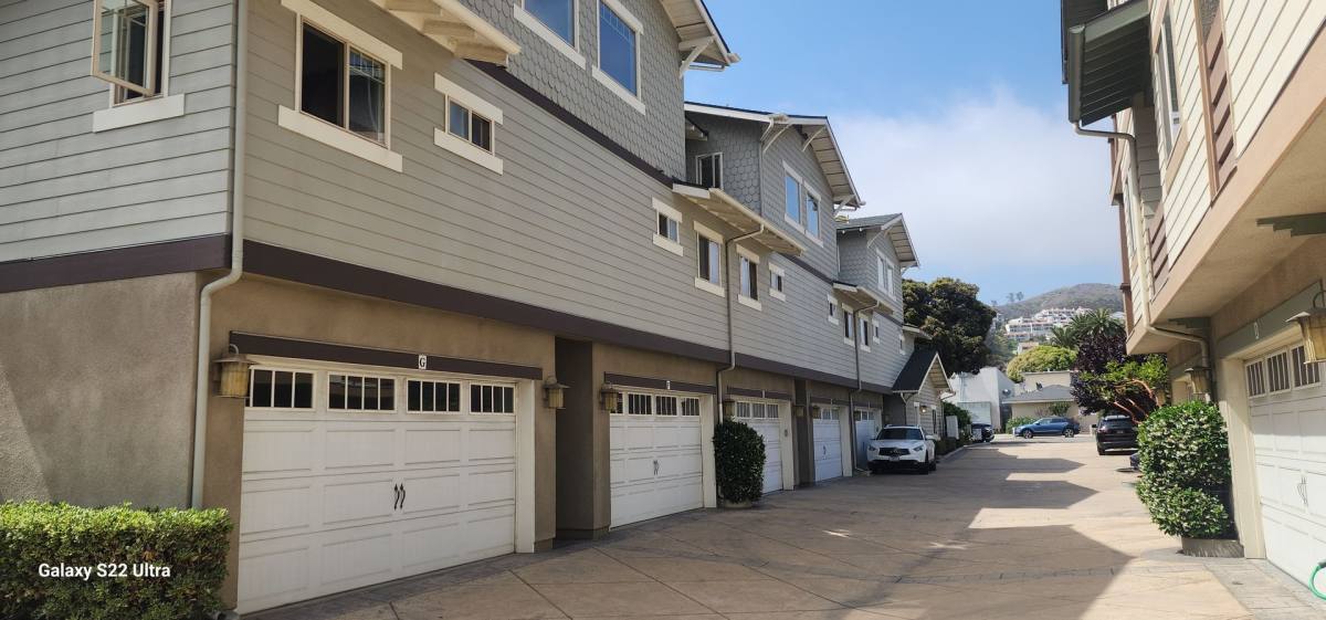 Apartment for rent at 828 E Thompson Blvd, Ventura, CA 93001