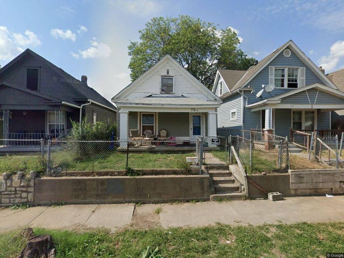 House for rent at 70 S 11th St, Kansas City, KS 66102