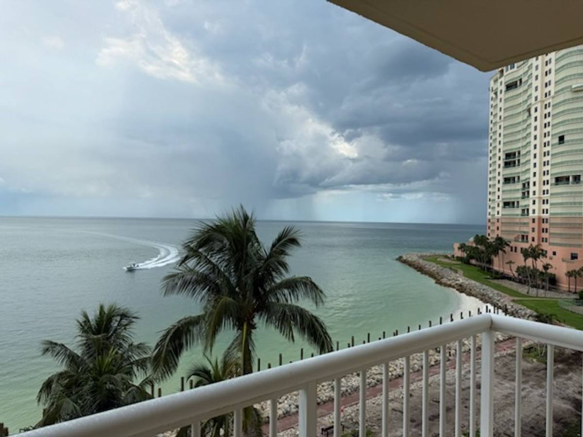 Condo for rent at 990 Cape Marco Dr, Marco Island, FL 34145
