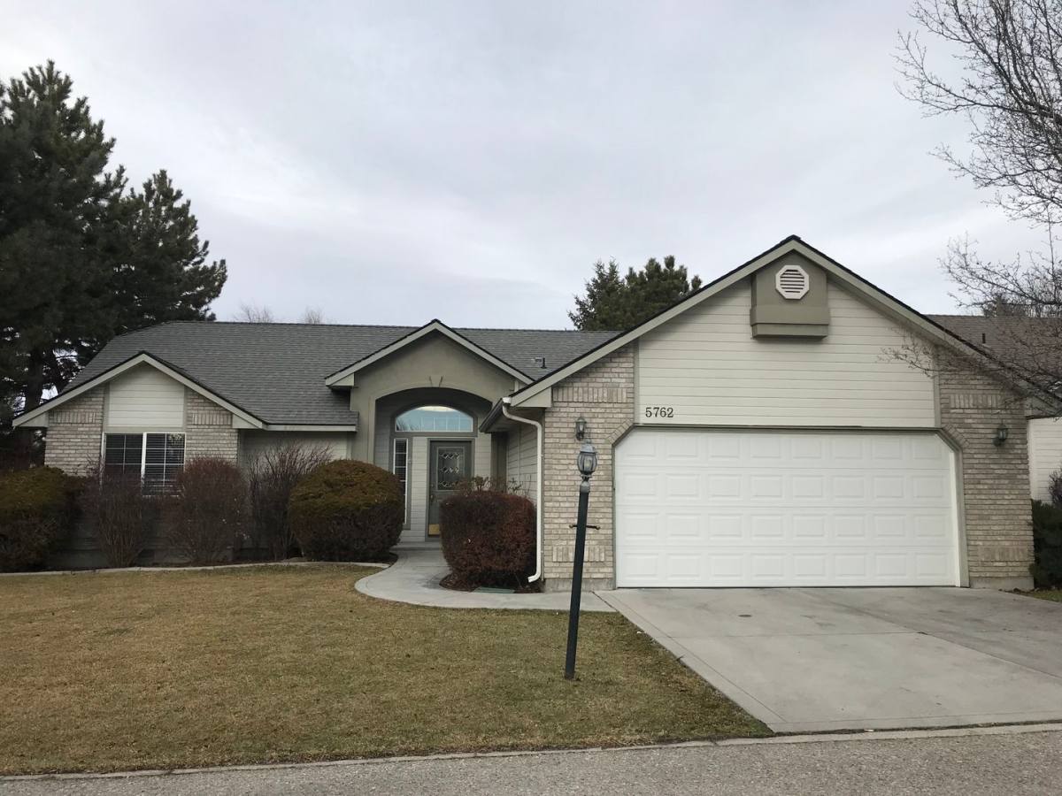 5762 N Parchment Ave, Boise, ID 83713