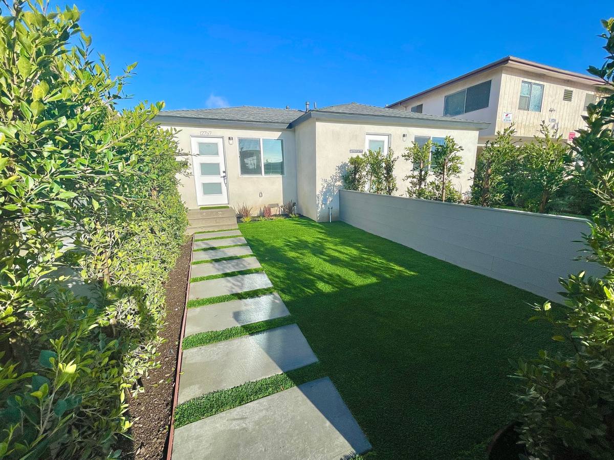 Apartment for rent at 12759 Matteson Ave, Los Angeles, CA 90066