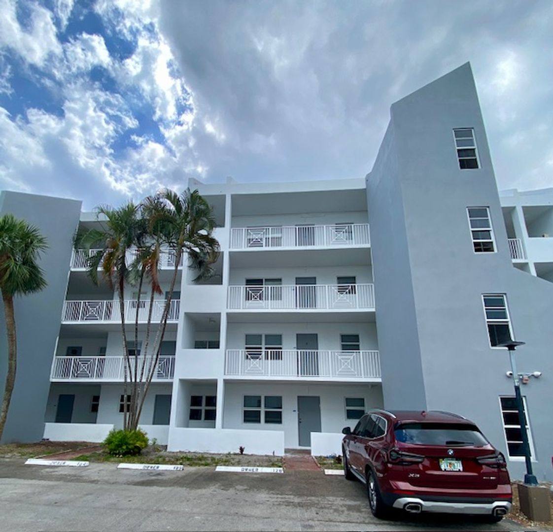 Condo for rent at 2860 NE 14th St Causeway #204D, Pompano Beach, FL 33062