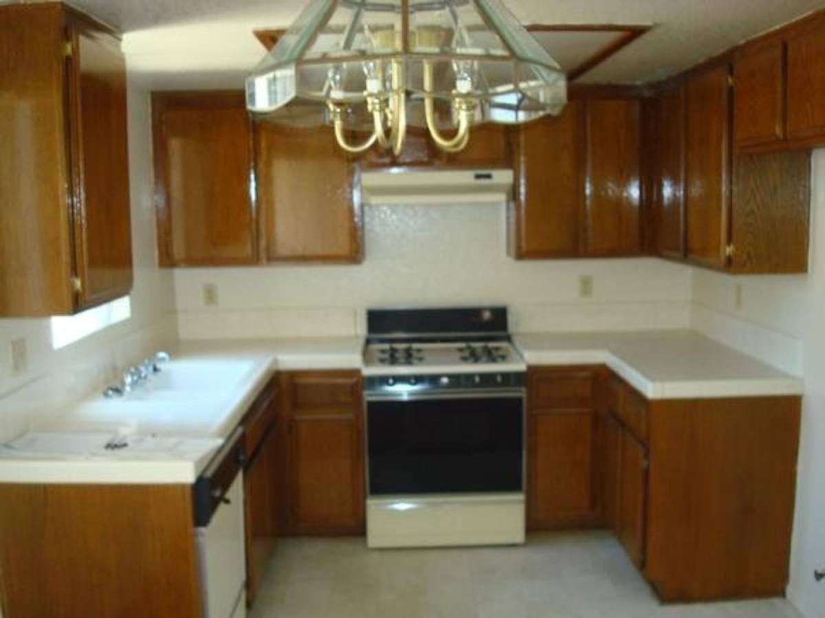 Apartment for rent at 14115-21 Kornblum Ave, Hawthorne, CA 90250